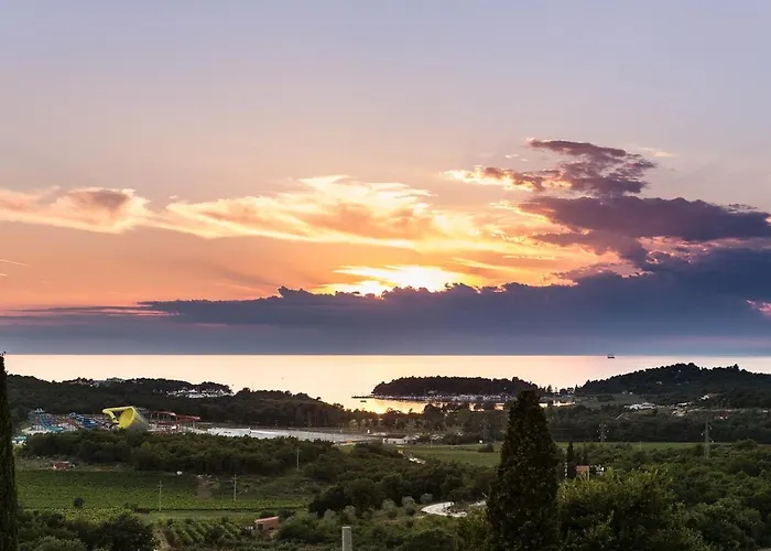 Meryema - Excellent With Sea View * Πόρετς