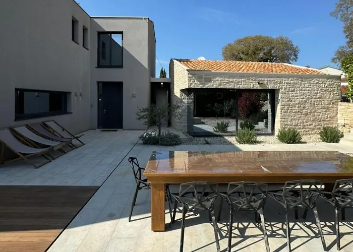 Meryema - Excellent With Sea View فيلة *