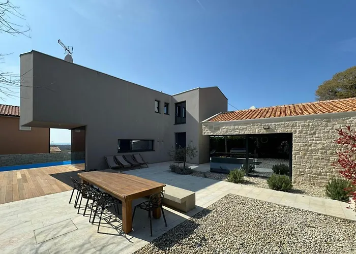 Meryema - Excellent With Sea View بوريتش