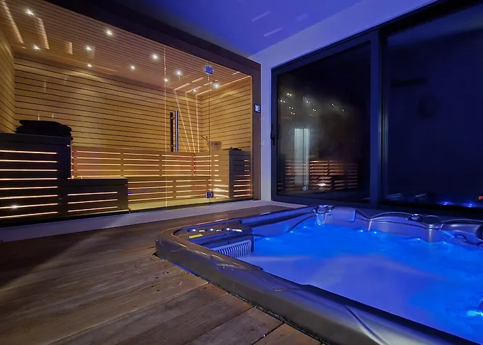 Meryema - Excellent With Sea View فيلة بوريتش