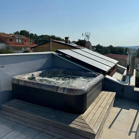 Meryema - Excellent With Sea View Poreč